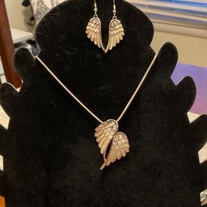Elegant Silver Tone Angel Wing Jewelry Set
